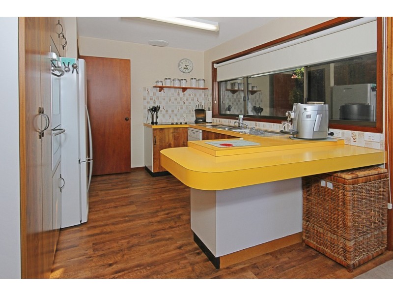 12 Johnson Place, Surf Beach NSW 2536