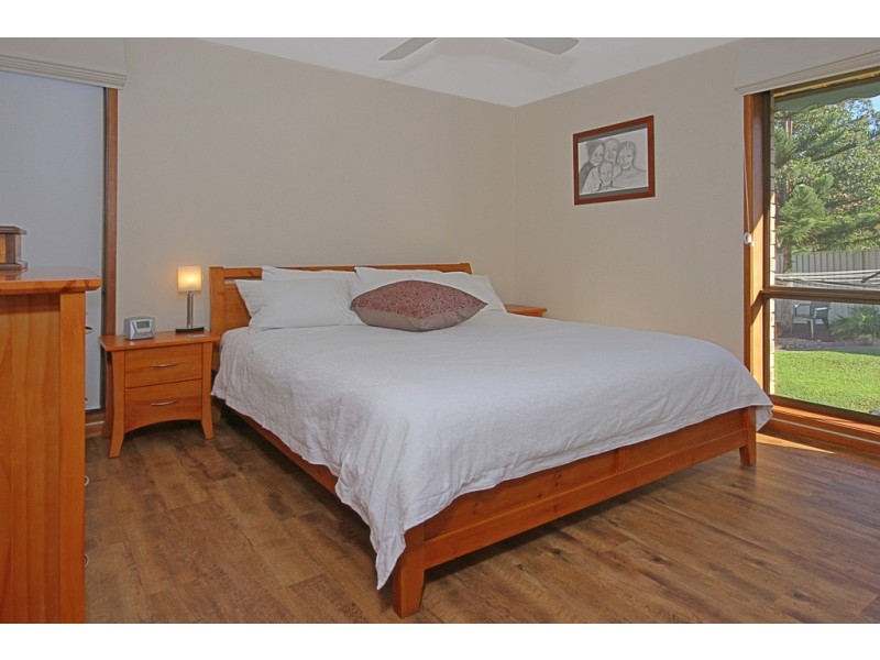 12 Johnson Place, Surf Beach NSW 2536