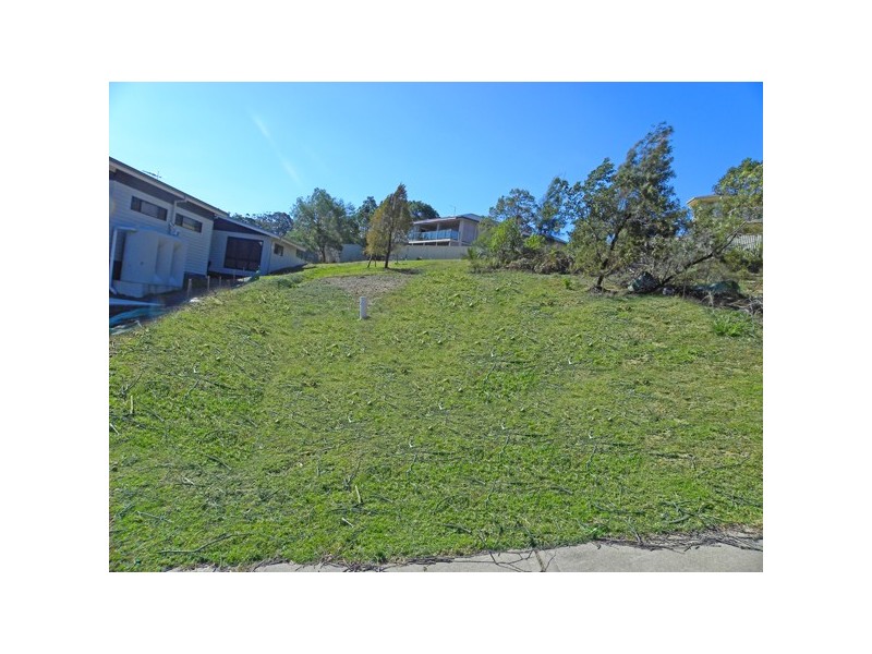44 Broomfield Crescent, Long Beach NSW 2536