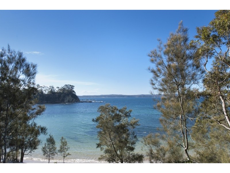 8 Beechwood Court, Sunshine Bay NSW 2536