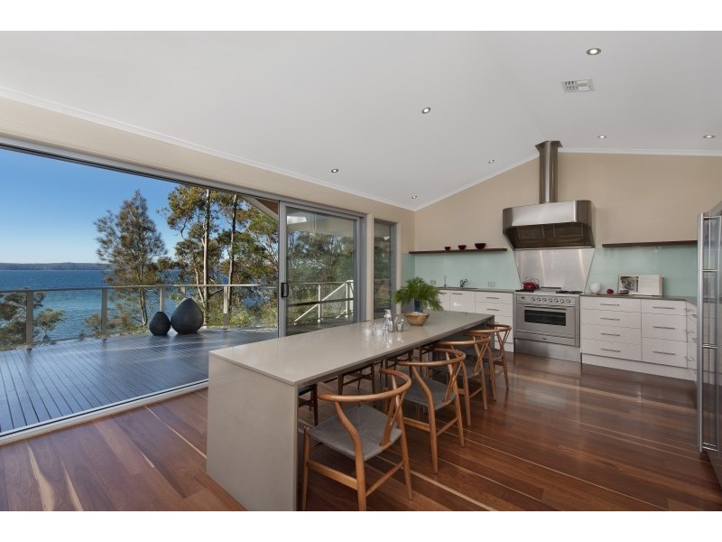 8 Beechwood Court, Sunshine Bay NSW 2536