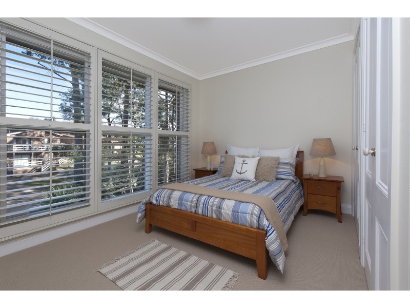 8 Beechwood Court, Sunshine Bay NSW 2536