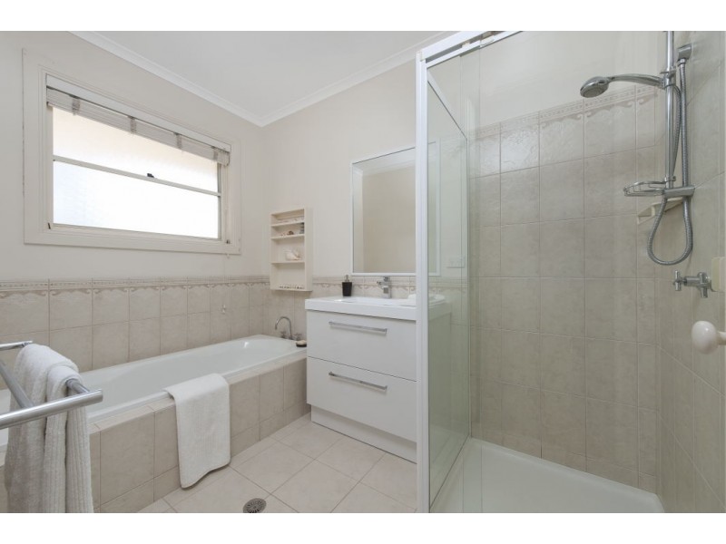 8 Beechwood Court, Sunshine Bay NSW 2536