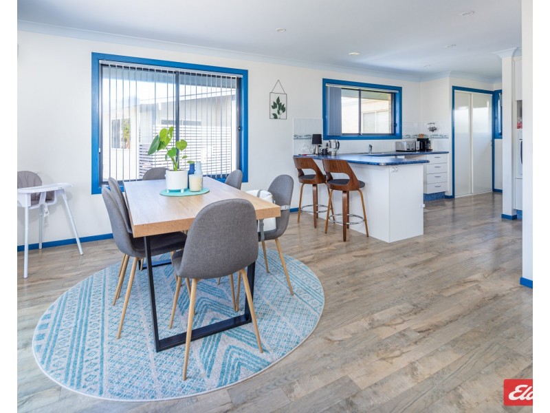 2/1 Cedar Parade, Maloneys Beach NSW 2536