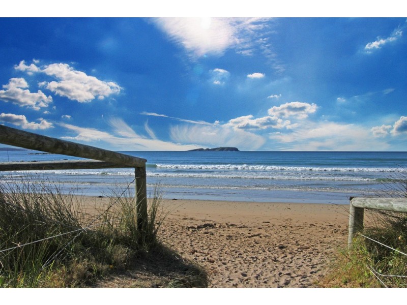 1 Parker Avenue, Surf Beach NSW 2536