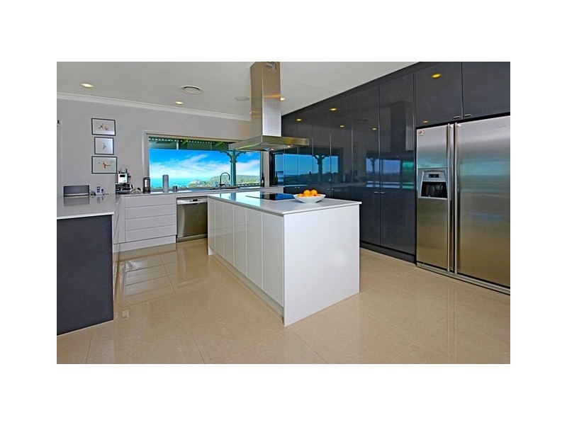 8 Towrang Avenue, Surf Beach NSW 2536