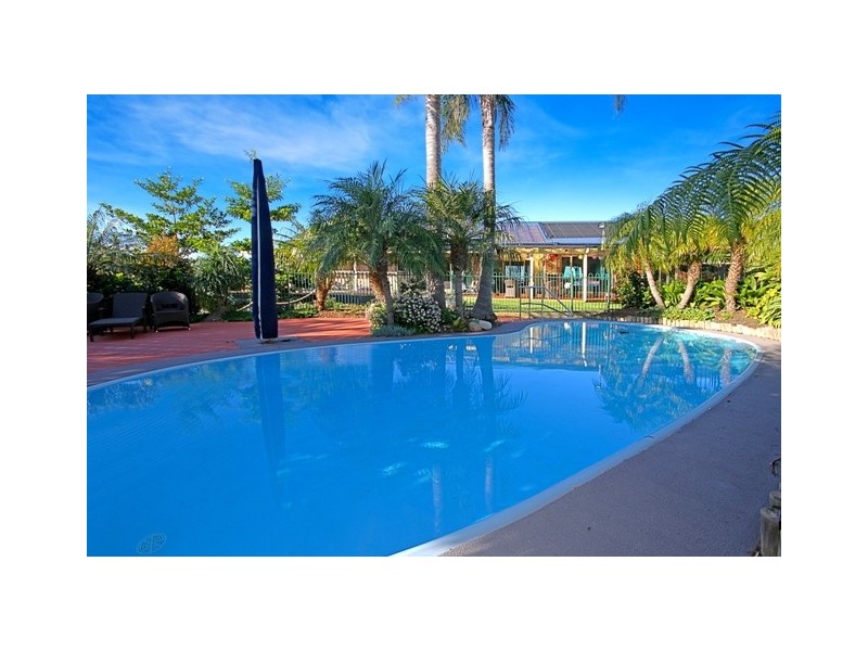 8 Towrang Avenue, Surf Beach NSW 2536