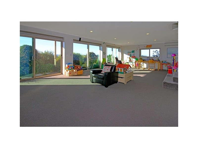 8 Towrang Avenue, Surf Beach NSW 2536