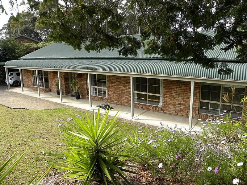 23 Thomas Mitchell Crescent, Sunshine Bay NSW 2536