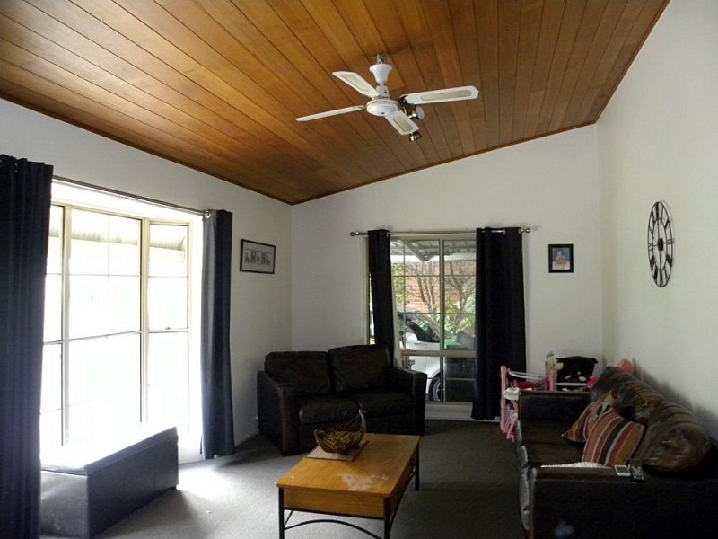 23 Thomas Mitchell Crescent, Sunshine Bay NSW 2536