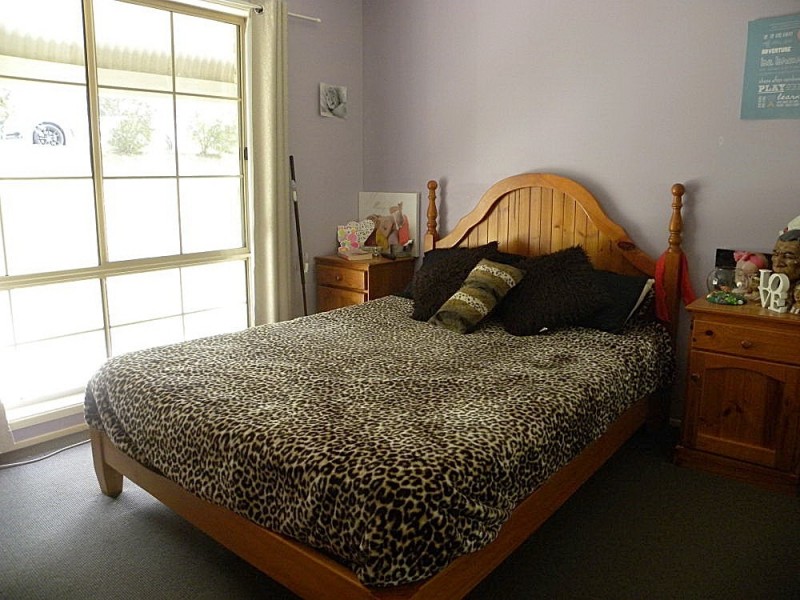 23 Thomas Mitchell Crescent, Sunshine Bay NSW 2536