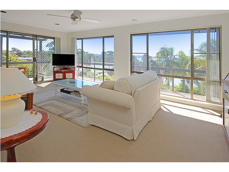 1/25 Calga Crescent, Catalina NSW 2536