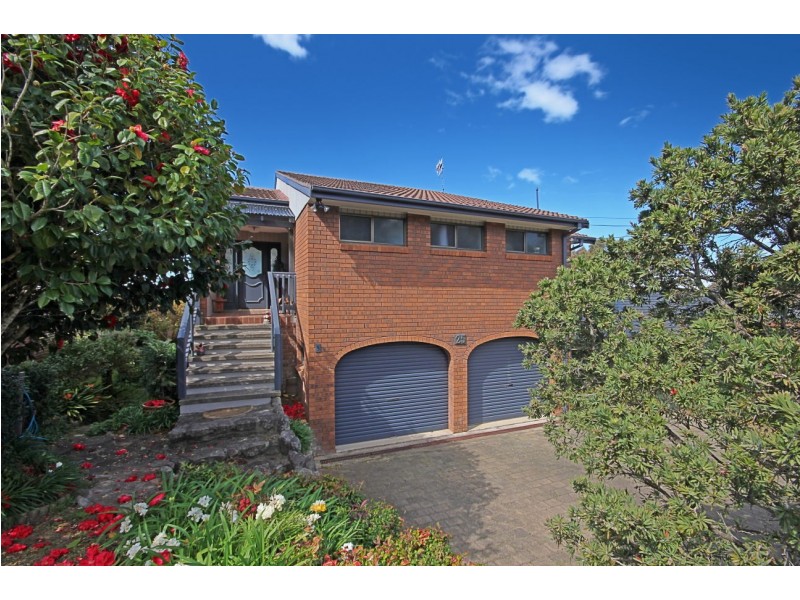 1/25 Calga Crescent, Catalina NSW 2536