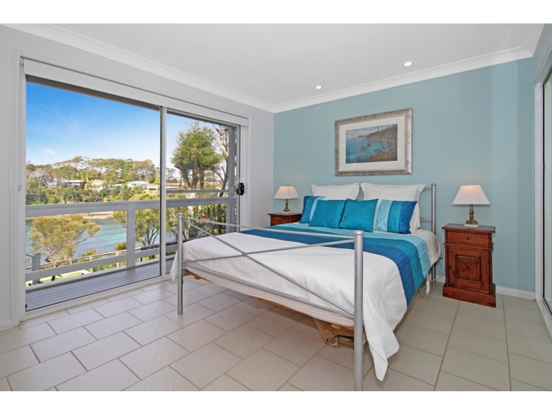 52 Iluka Avenue, Malua Bay NSW 2536