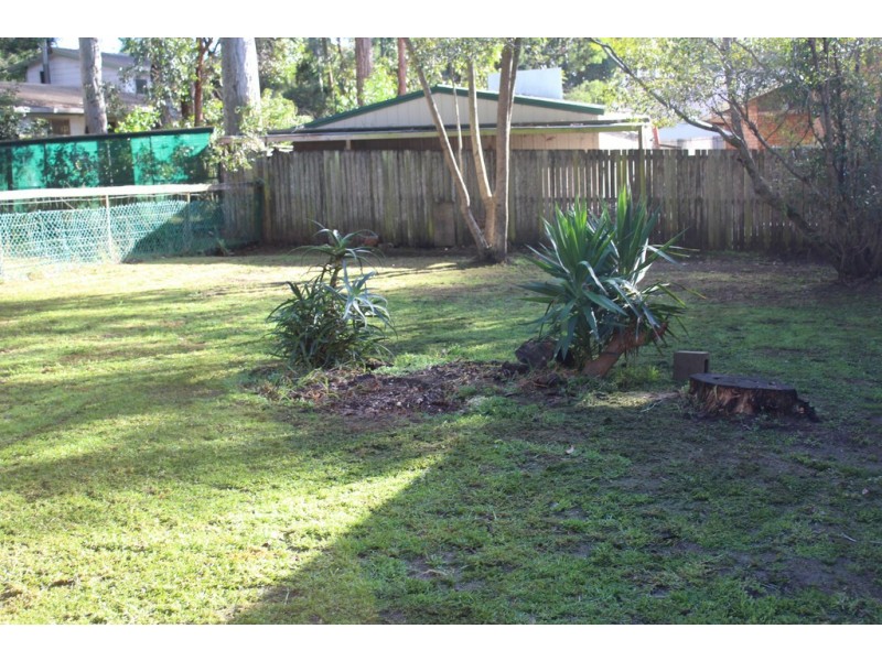 10 Pacific Street, Mossy Point NSW 2537