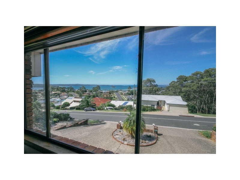 84 Vista Avenue, Catalina NSW 2536