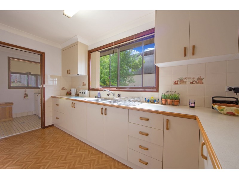 7 Pacific Road, Surf Beach NSW 2536