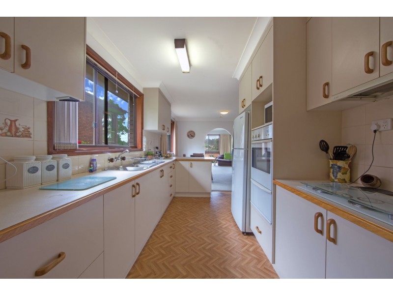 7 Pacific Road, Surf Beach NSW 2536