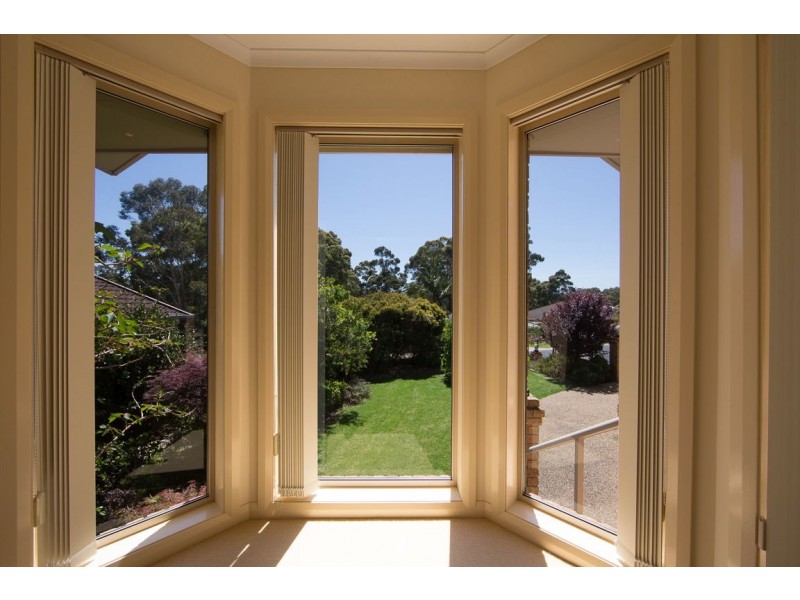 40 Thomas Mitchell Crescent, Sunshine Bay NSW 2536