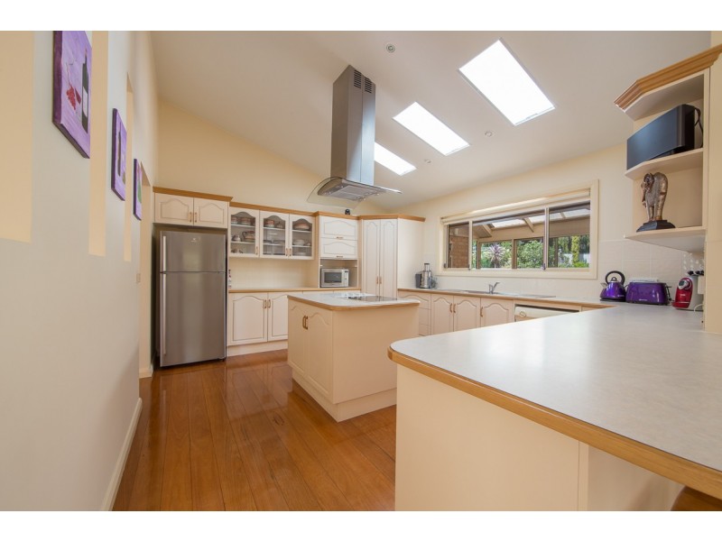 40 Thomas Mitchell Crescent, Sunshine Bay NSW 2536