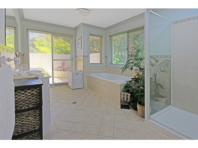 125 Vista Avenue, Batemans Bay NSW 2536