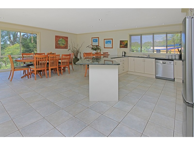 125 Vista Avenue, Batemans Bay NSW 2536