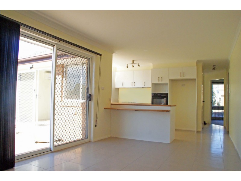 5 Caley Place, Sunshine Bay NSW 2536