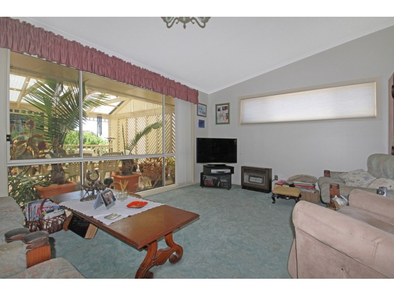 18 Wentworth Avenue, Sunshine Bay NSW 2536