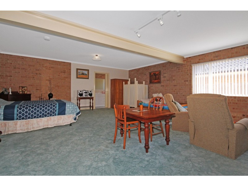 18 Wentworth Avenue, Sunshine Bay NSW 2536