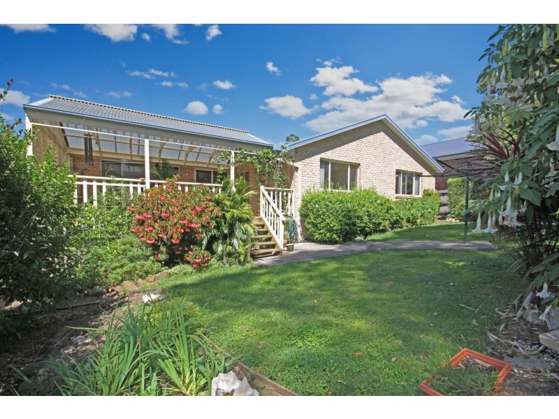 18 Wentworth Avenue, Sunshine Bay NSW 2536