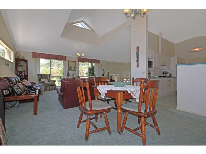 18 Wentworth Avenue, Sunshine Bay NSW 2536