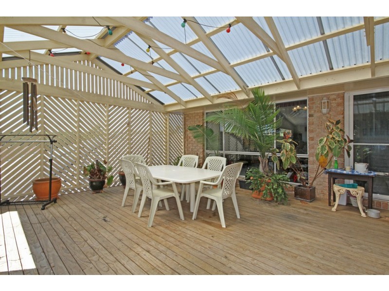 18 Wentworth Avenue, Sunshine Bay NSW 2536