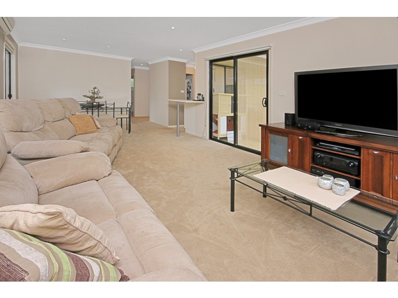 44 Karoola Crescent, Surfside NSW 2536