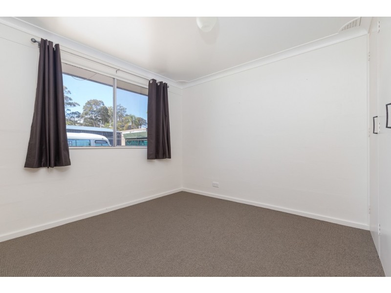 27 Edward Road, Batehaven NSW 2536