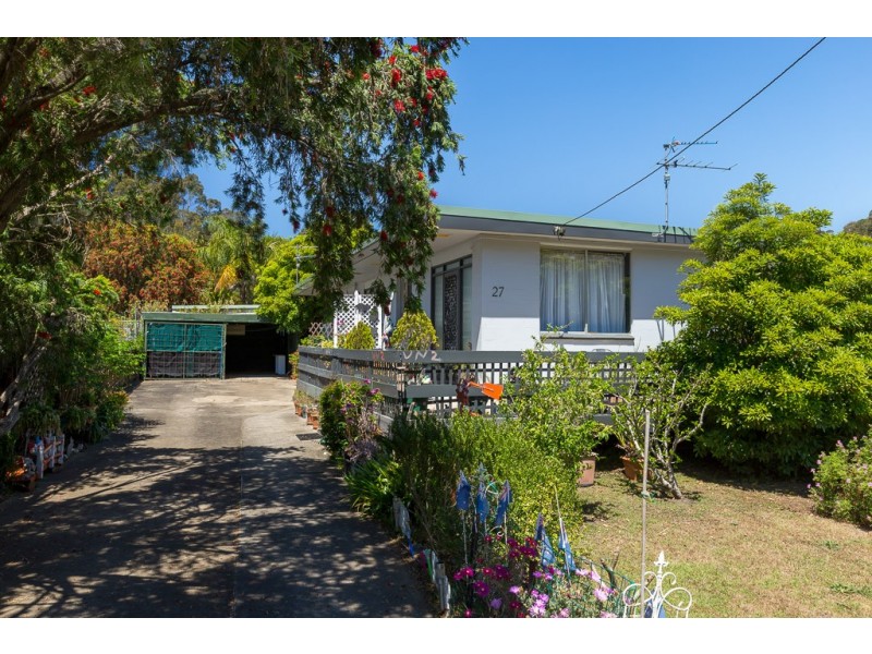 27 Edward Road, Batehaven NSW 2536