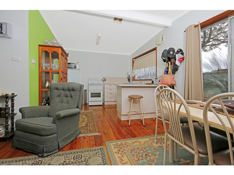 22 Berrima Parade, Surfside NSW 2536