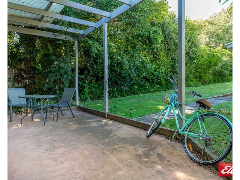 310 Beach Road, Batehaven NSW 2536