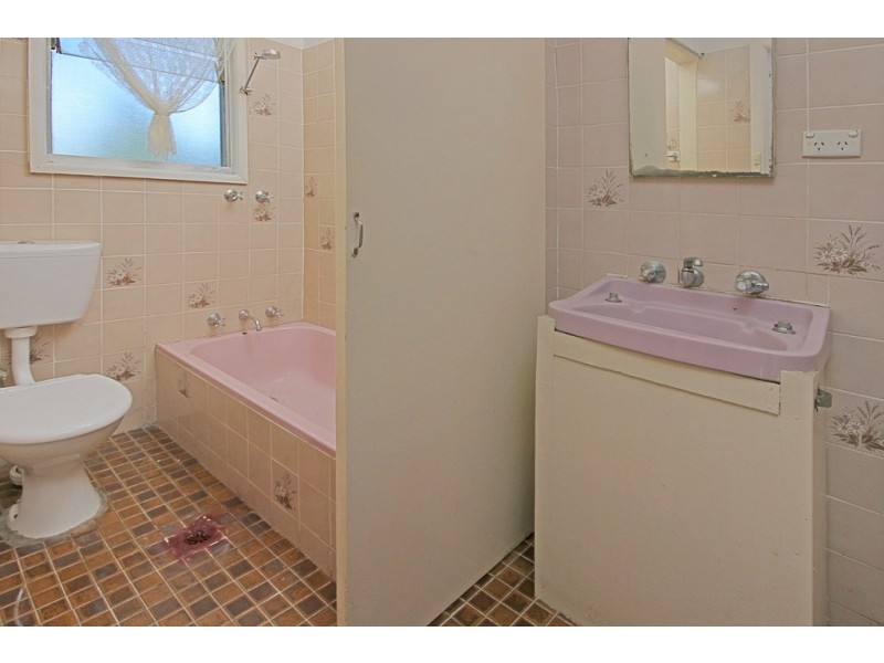 3 Catlin Avenue, Batemans Bay NSW 2536