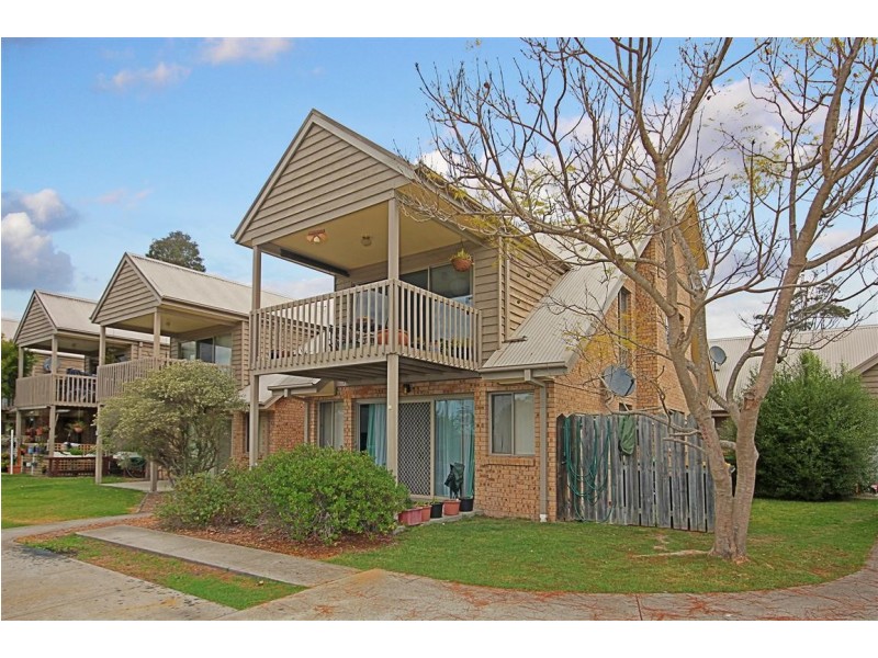 6/15 Eric Fenning Drive, Surf Beach NSW 2536