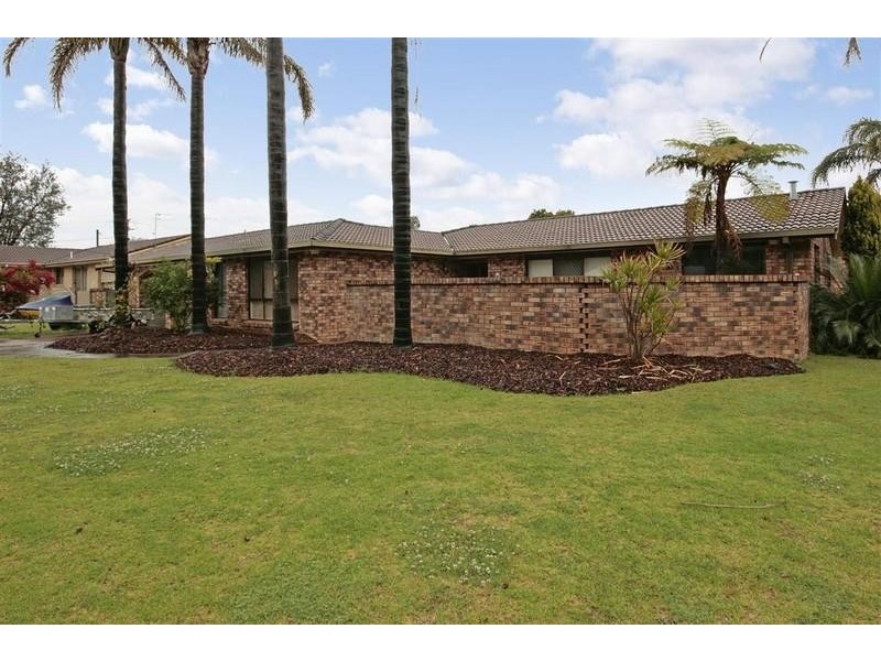 2 Wallaringa Street, Surfside NSW 2536