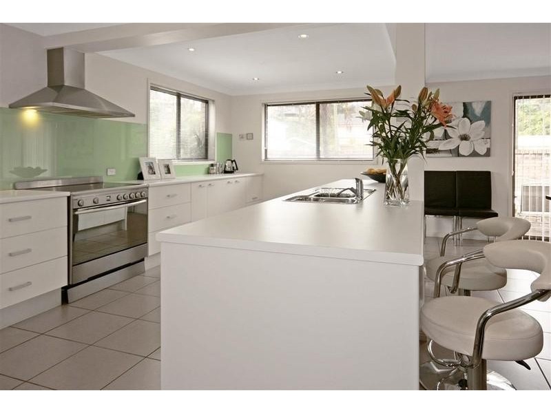 2 Wallaringa Street, Surfside NSW 2536