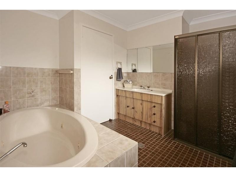 2 Wallaringa Street, Surfside NSW 2536