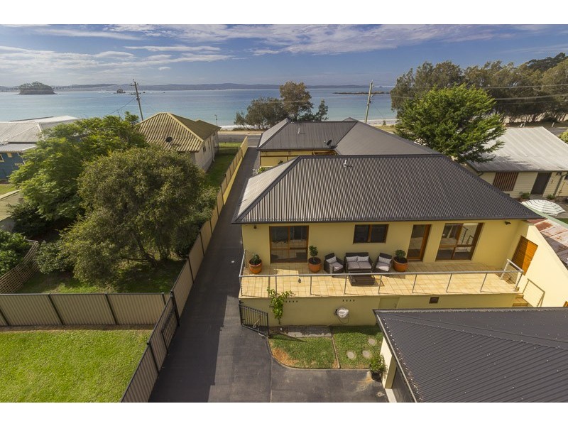 398 Beach Road, Batehaven NSW 2536