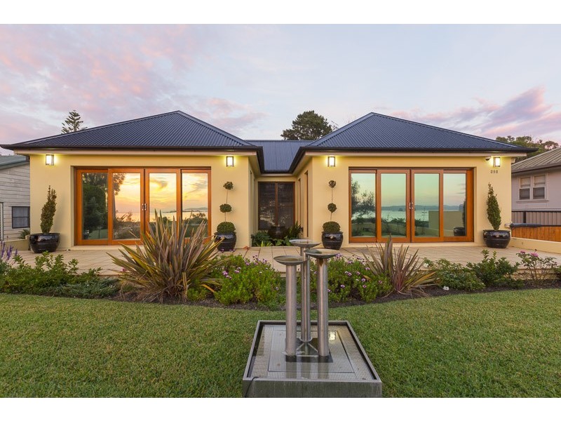 398 Beach Road, Batehaven NSW 2536