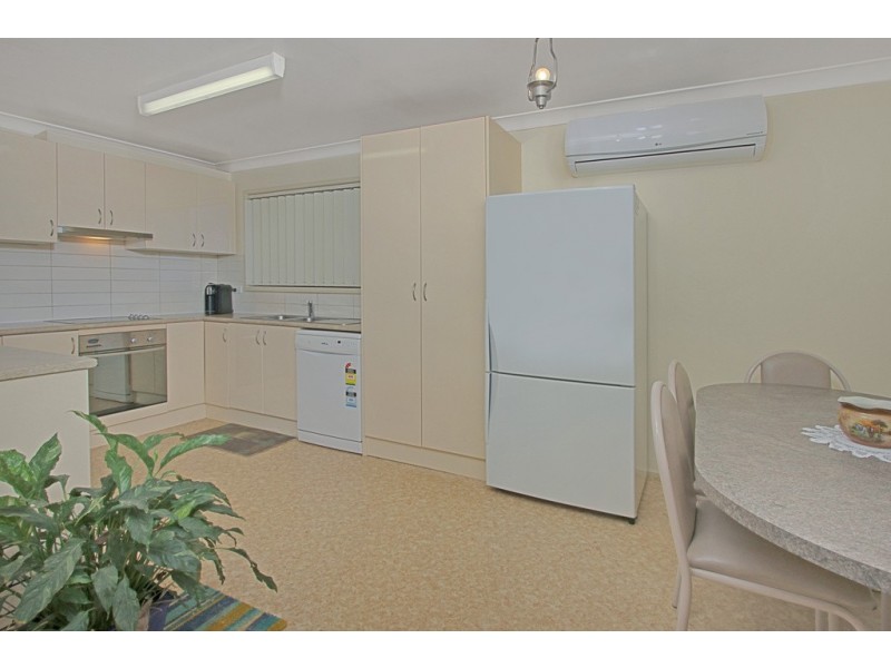 4 Riverview Crescent, Catalina NSW 2536