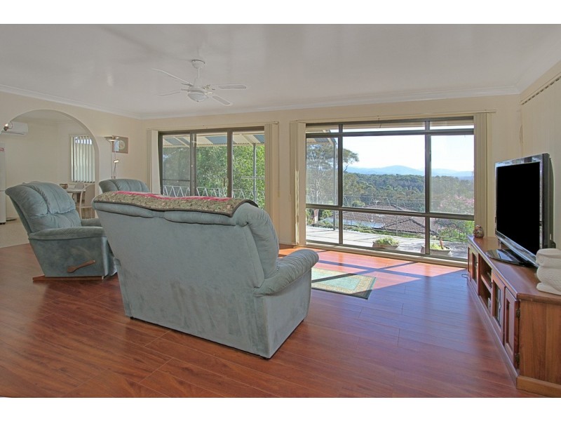 4 Riverview Crescent, Catalina NSW 2536