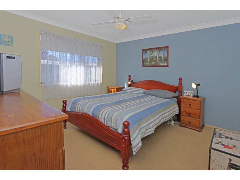 4 Riverview Crescent, Catalina NSW 2536