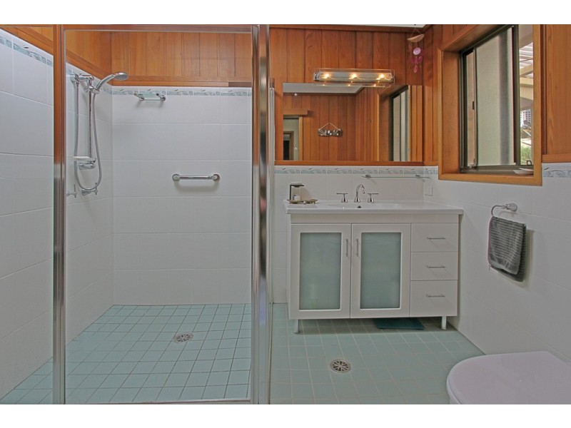 9 Parker Avenue, Surf Beach NSW 2536