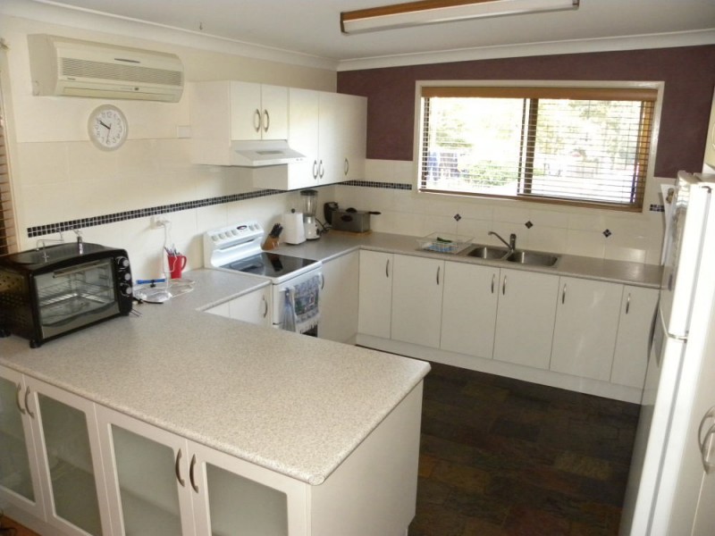 19 Clare Crescent, Batehaven NSW 2536