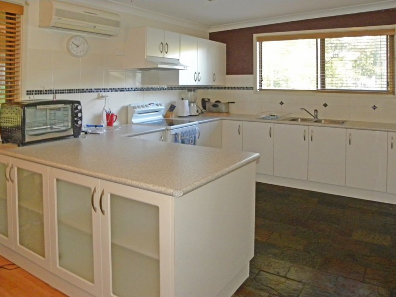 19 Clare Crescent, Batehaven NSW 2536